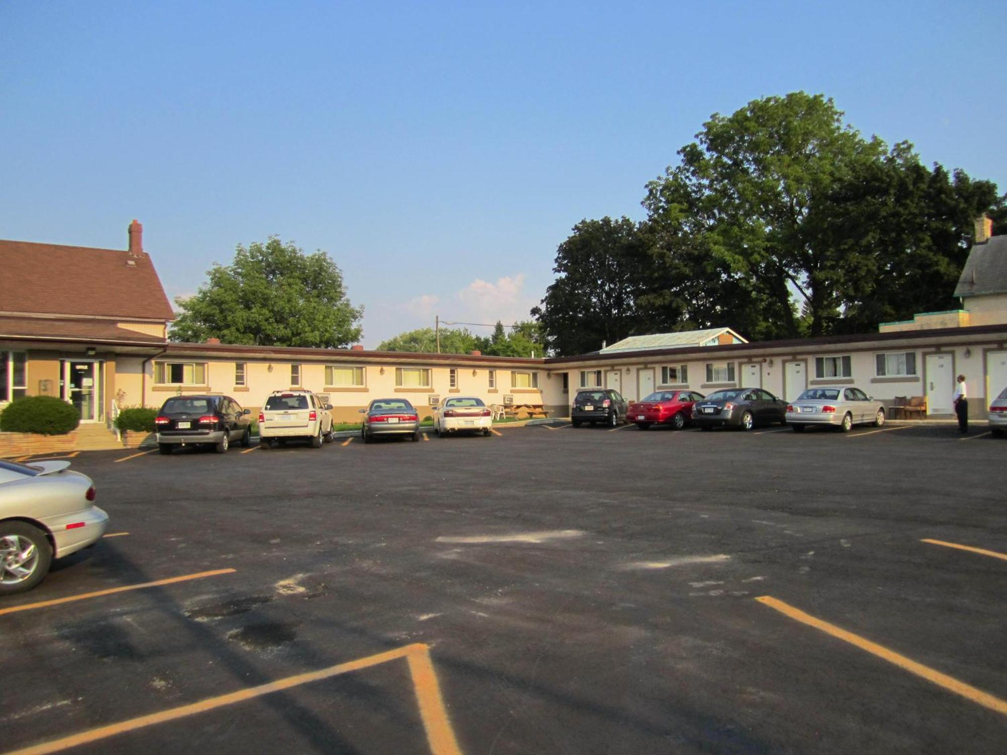 Hanover Canadiana Motel מראה חיצוני תמונה